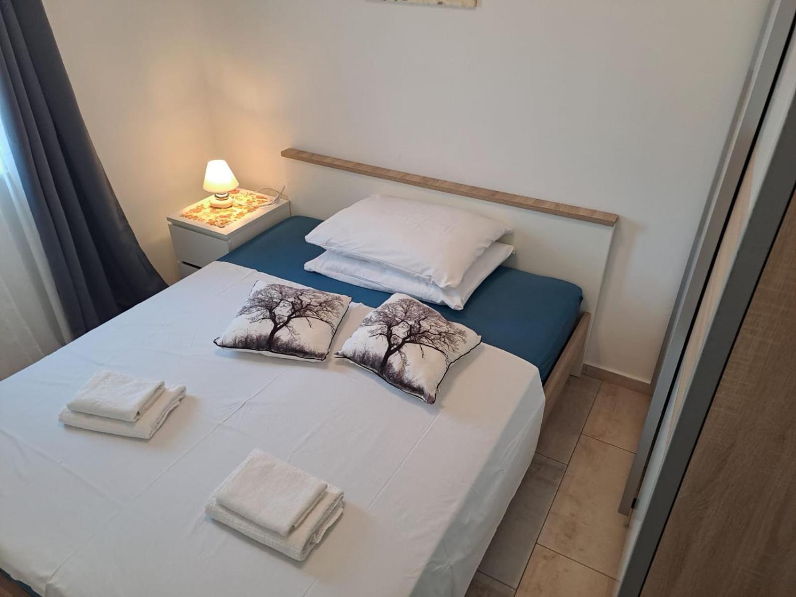 Apartmani Mila-Casa Bianca 메덜린 외부 사진
